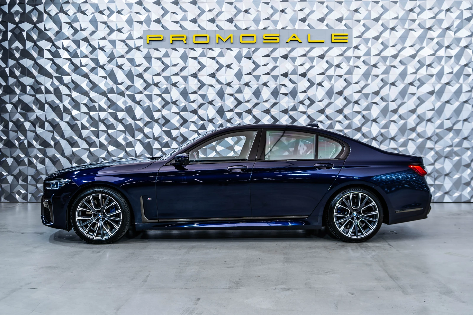 BMW 750 i xDrive * Msport* H/K* 360* Individual - изображение 3