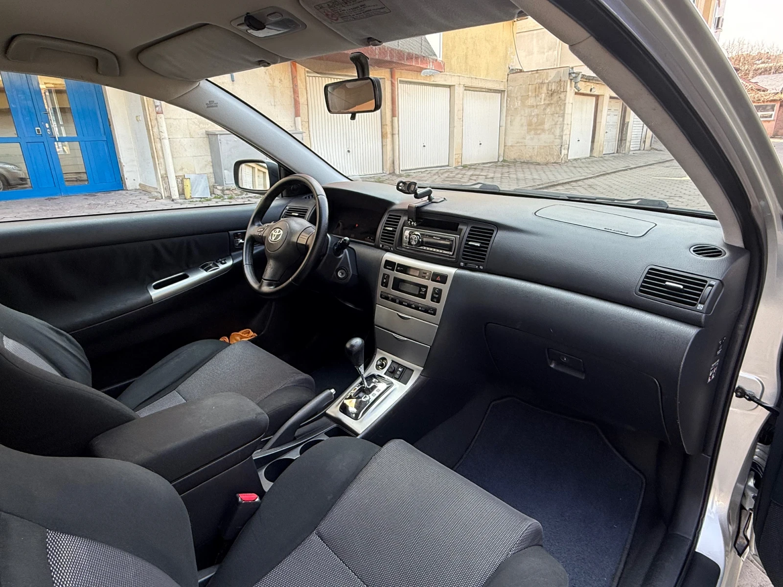 Toyota Corolla 1.4D4D АВТОМАТИК!, снимка 10 - Автомобили и джипове - 53758001