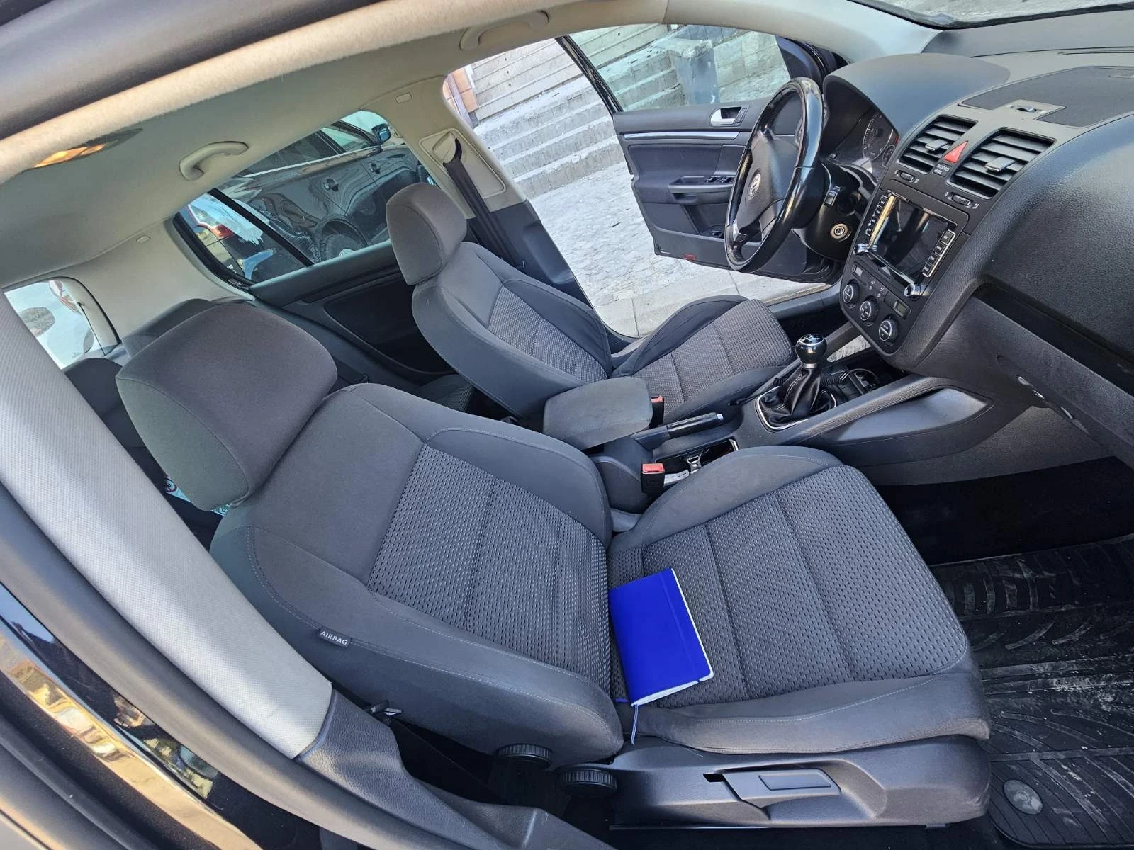 VW Golf 1.9, снимка 7 - Автомобили и джипове - 53826462