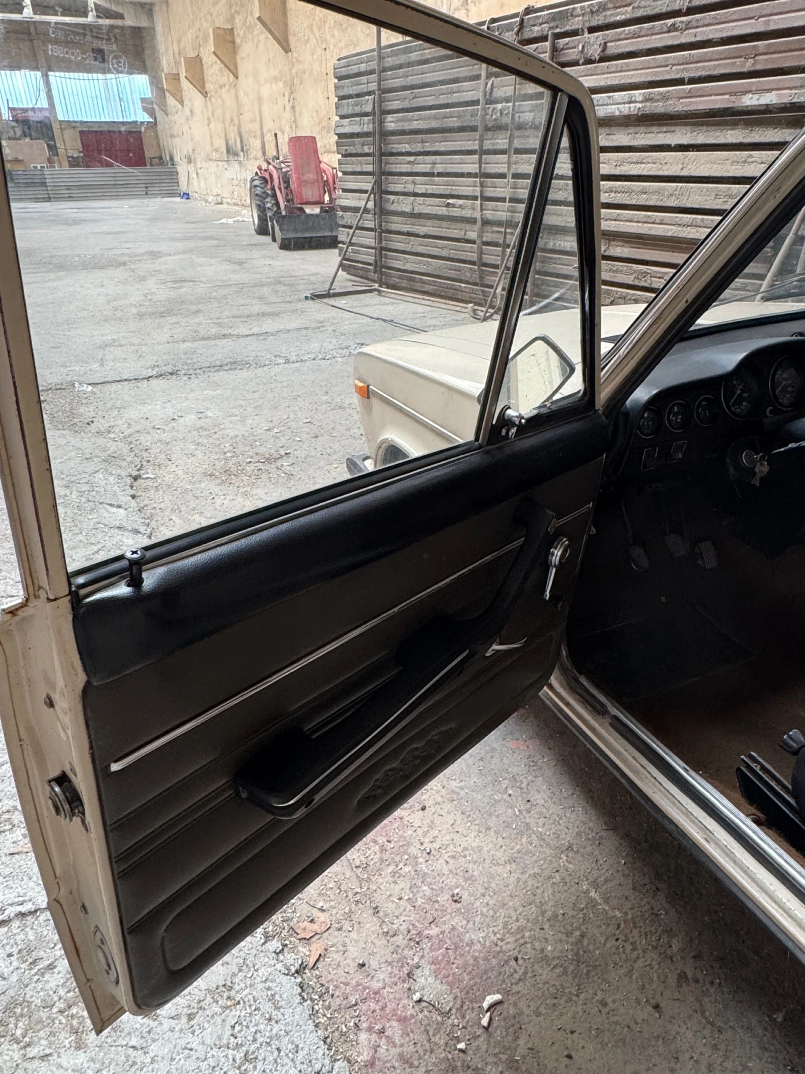 Lada 21061 1500s, снимка 9 - Автомобили и джипове - 53893874