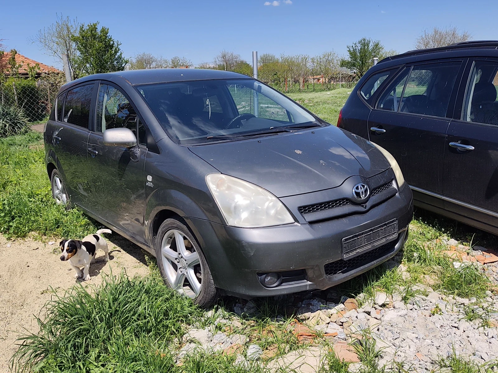 Toyota Corolla verso На части