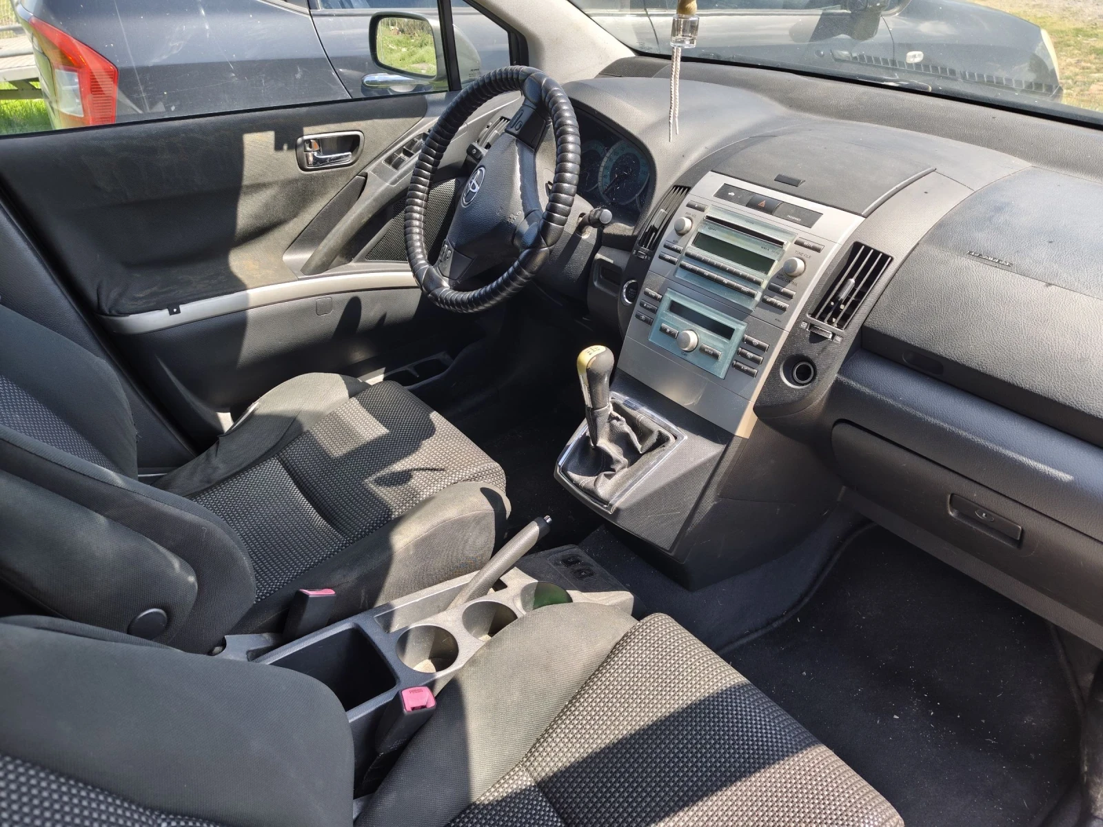 Toyota Corolla verso На части, снимка 5 - Автомобили и джипове - 54693924