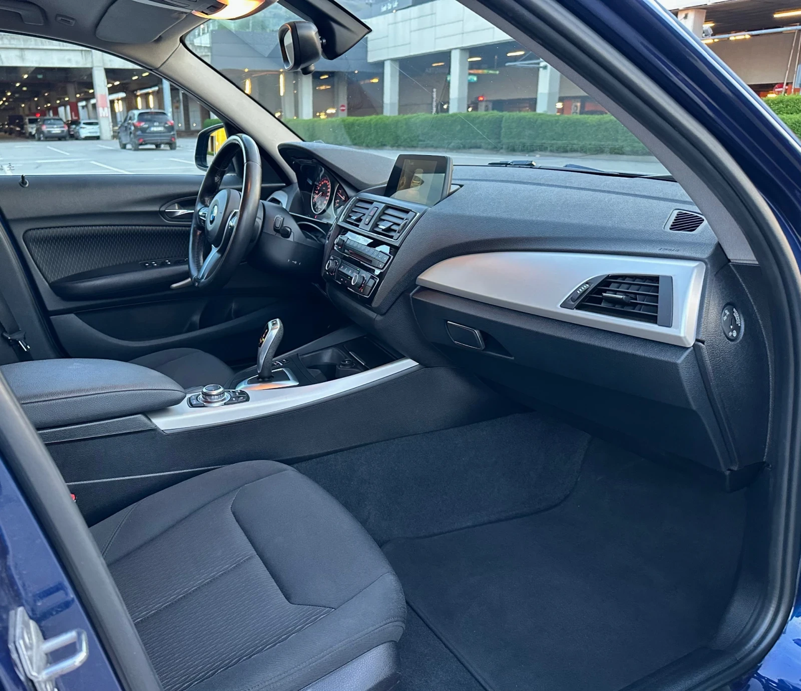 BMW 120 150HP/B47/8ZF/LED/NAVI, снимка 13 - Автомобили и джипове - 54347749