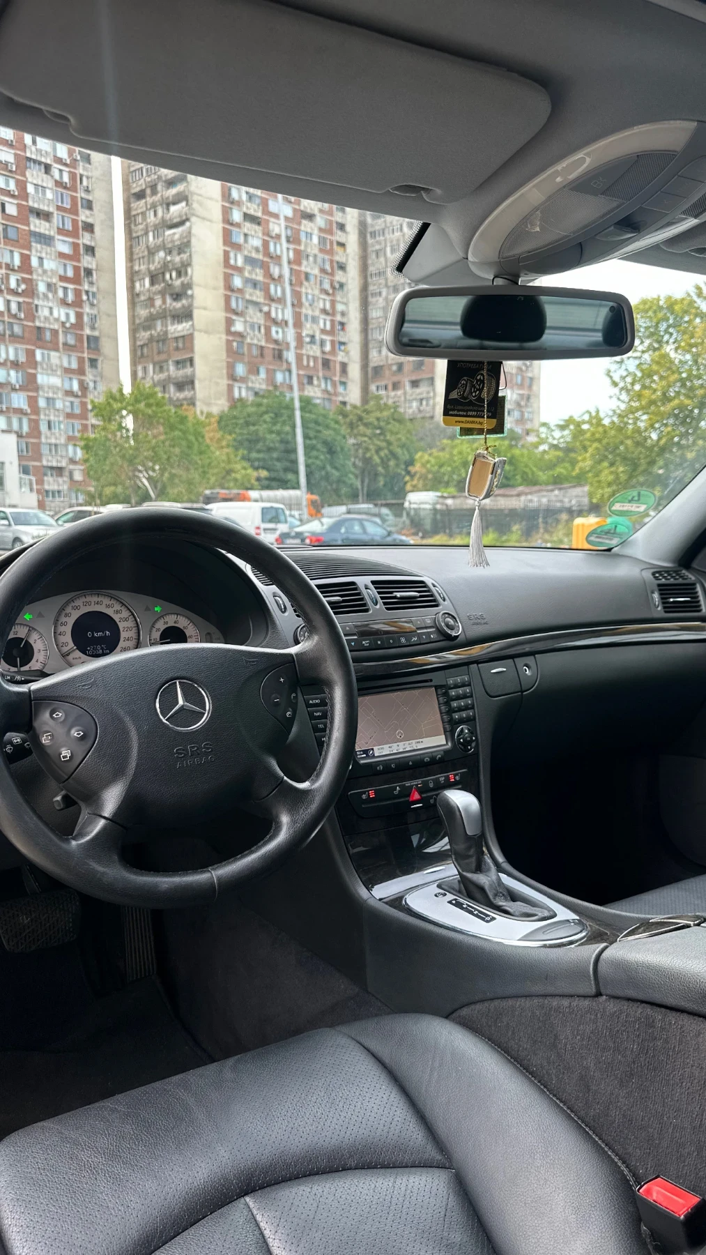 Mercedes-Benz E 320, снимка 10 - Автомобили и джипове - 54740392