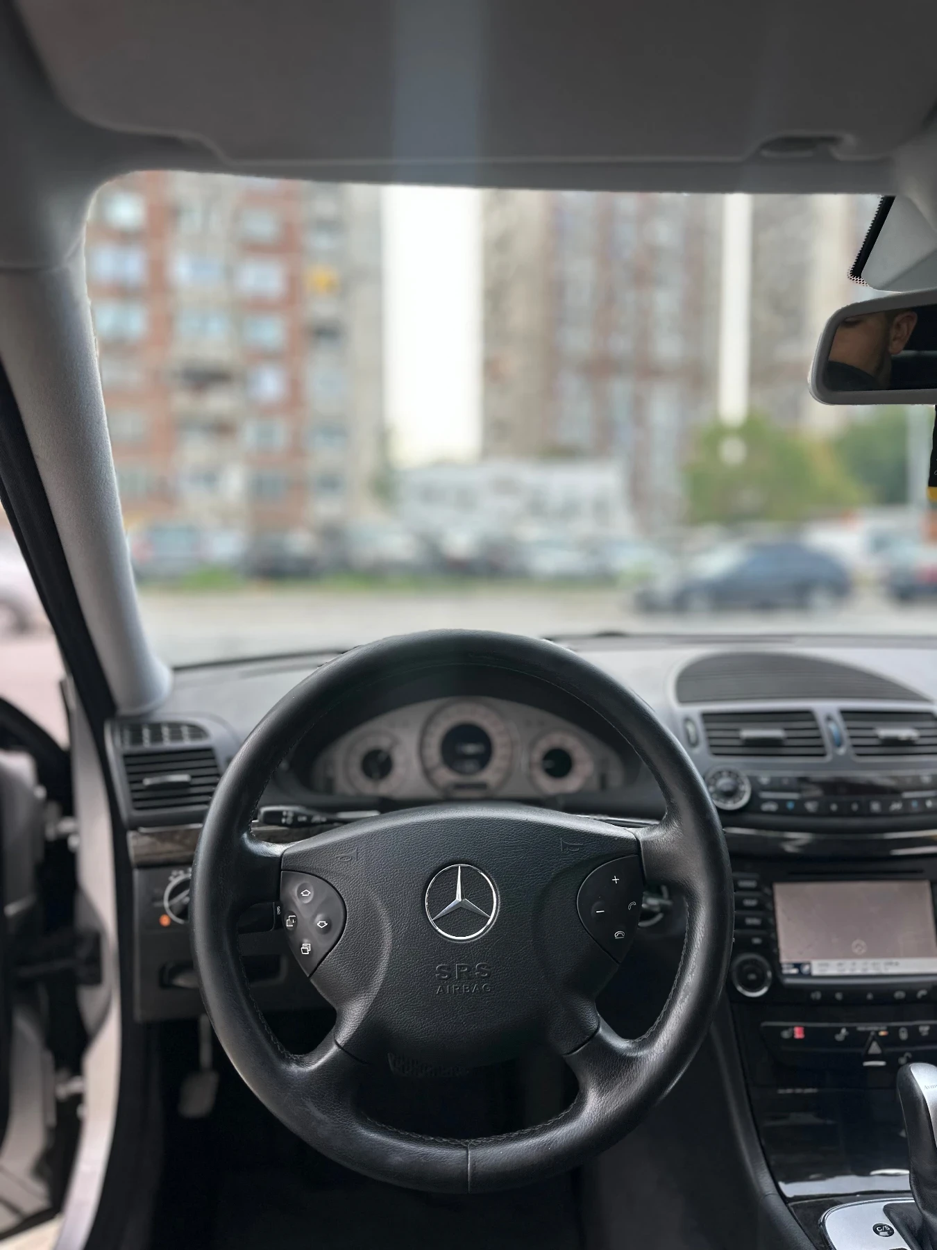 Mercedes-Benz E 320, снимка 11 - Автомобили и джипове - 54740392