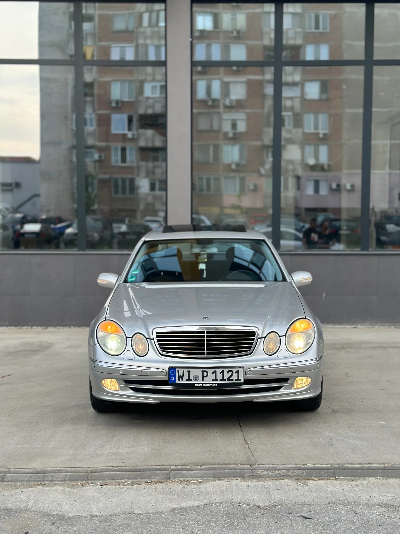 Mercedes-Benz E 320