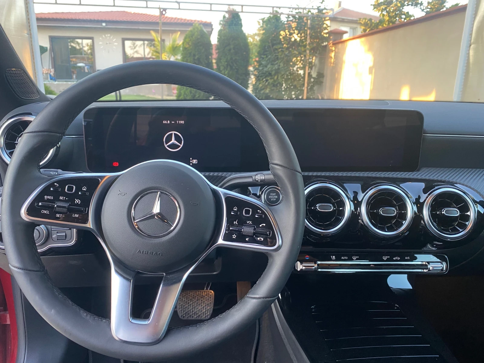 Mercedes-Benz CLA, снимка 10 - Автомобили и джипове - 54846533