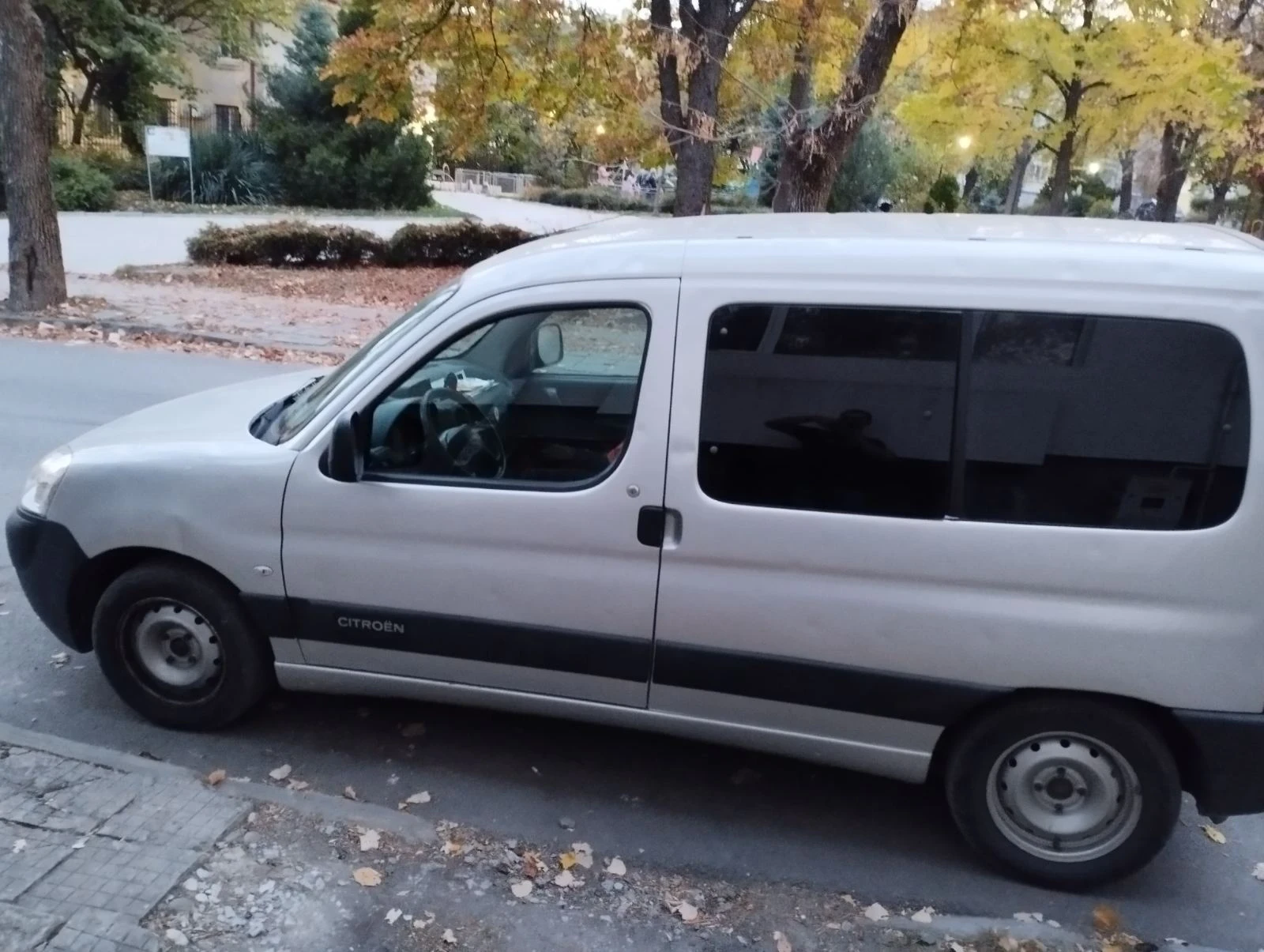 Citroen Berlingo 1.4 75hp , снимка 4 - Автомобили и джипове - 54976992