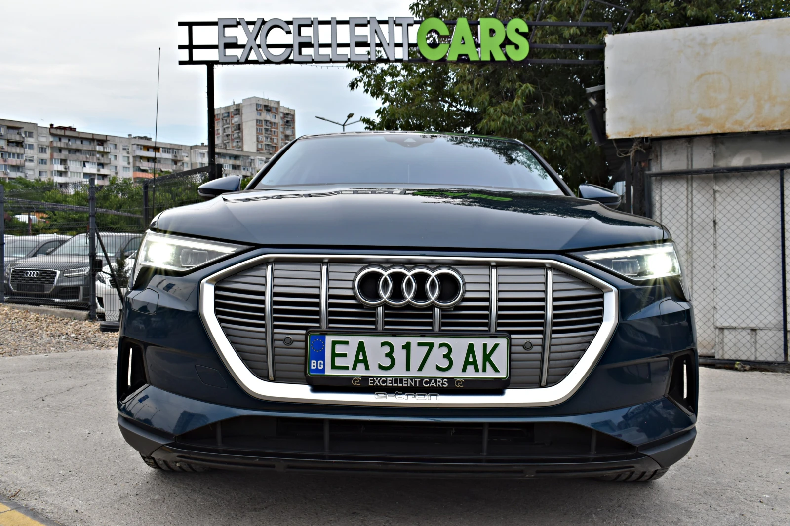 Audi E-Tron SPORTBACK* 50* QUATTRO* VIRTUAL* LINE-ASSIST, снимка 7 - Автомобили и джипове - 55145871