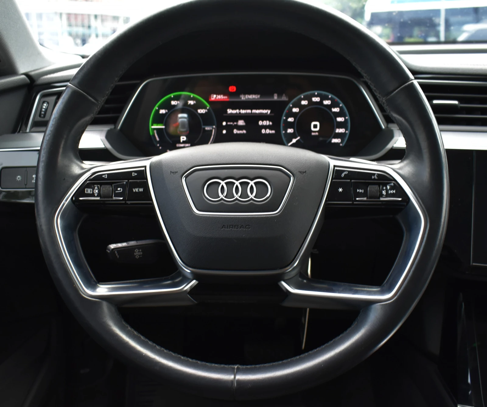 Audi E-Tron SPORTBACK* 50* QUATTRO* VIRTUAL* LINE-ASSIST, снимка 13 - Автомобили и джипове - 55145871