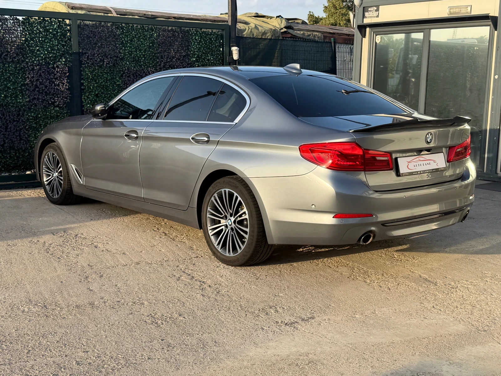 BMW 530 SPORTLINE/4Х4/360CAM/LED/NAVI/PANO/СОБСТВЕН ЛИЗИНГ, снимка 6 - Автомобили и джипове - 55848601