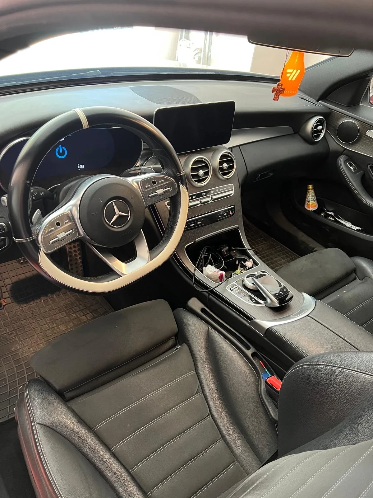 Mercedes-Benz C 300 Amg line, снимка 2 - Автомобили и джипове - 56225519
