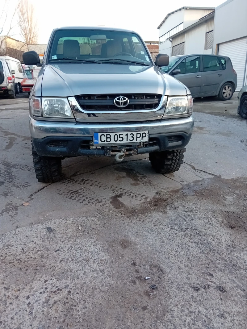 Toyota Hilux, снимка 3 - Автомобили и джипове - 48144254