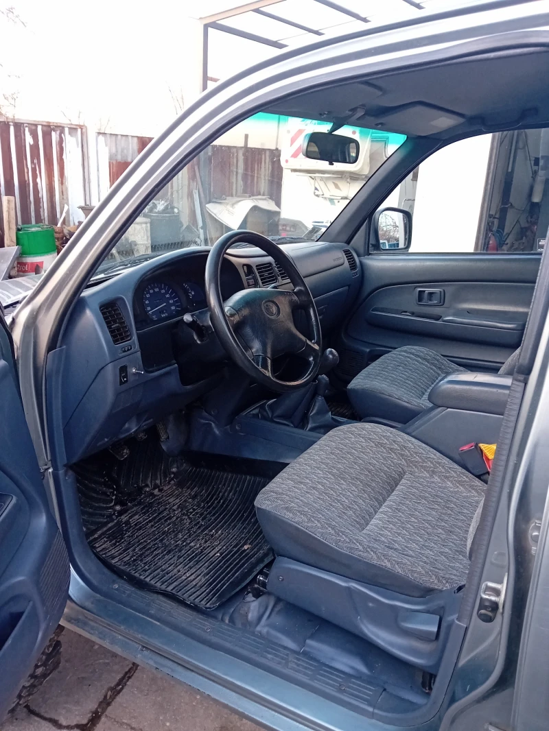 Toyota Hilux, снимка 5 - Автомобили и джипове - 48144254