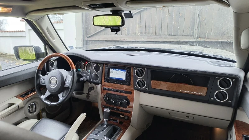 Jeep Commander 3.0 crd Overland, снимка 15 - Автомобили и джипове - 48395705