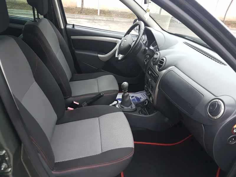 Dacia Duster 1.5 DCI 4&#215;4, снимка 16 - Автомобили и джипове - 51972249