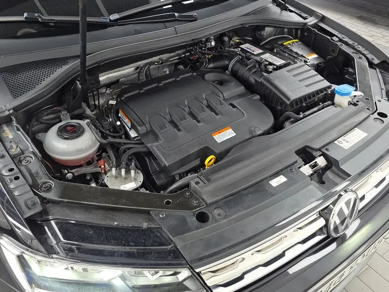 VW Tiguan 2.0TDI PREMIUM, снимка 6 - Автомобили и джипове - 56162077