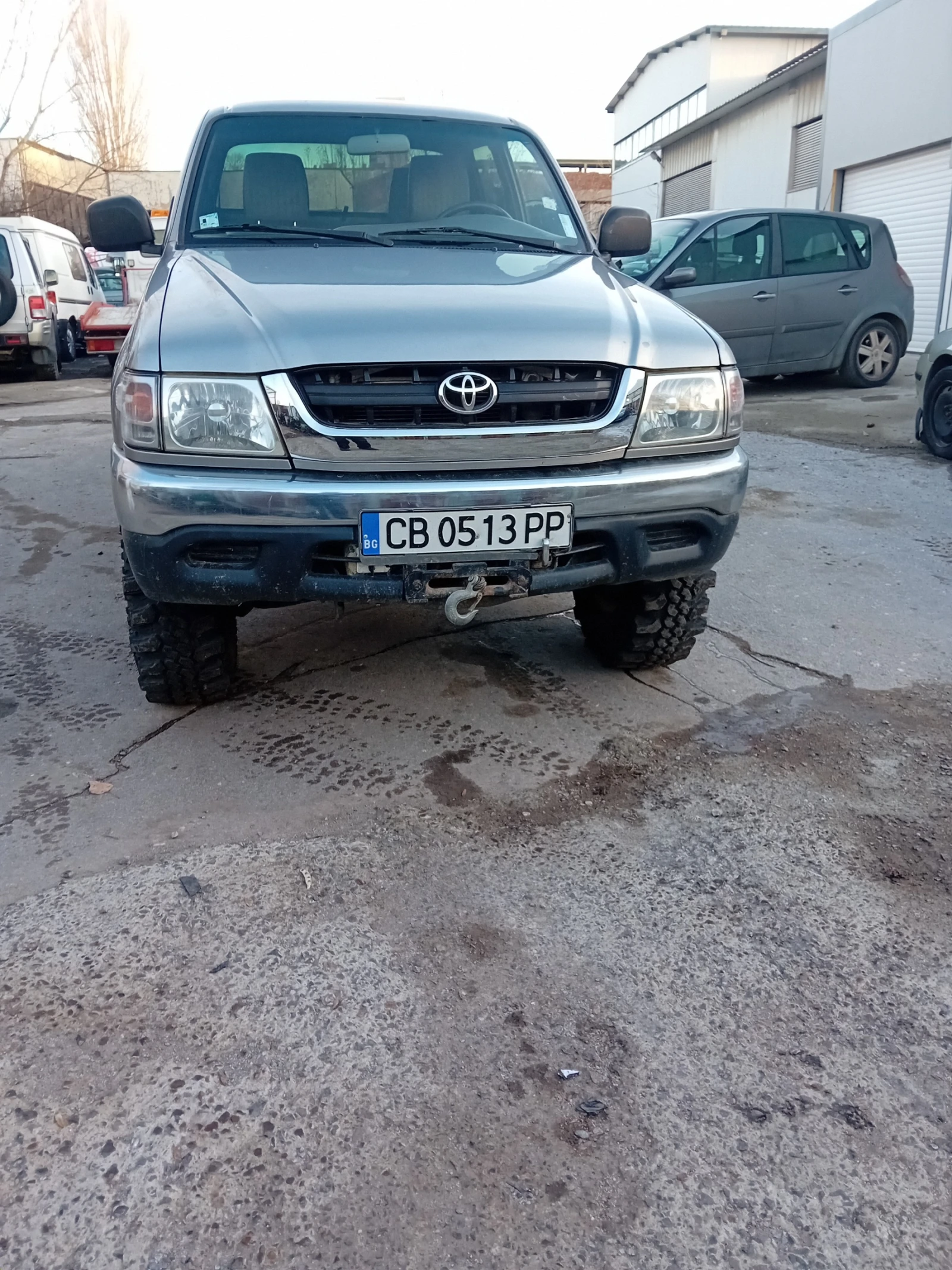 Toyota Hilux  - изображение 3