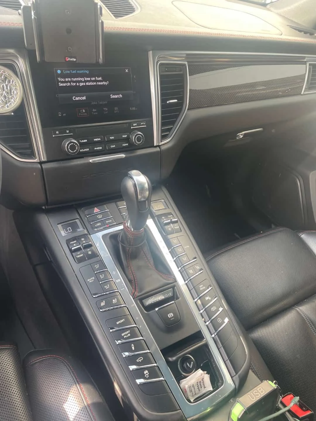 Porsche Macan * GTS * CARFAX * ЦЕНА ДО БГ, снимка 9 - Автомобили и джипове - 54385057