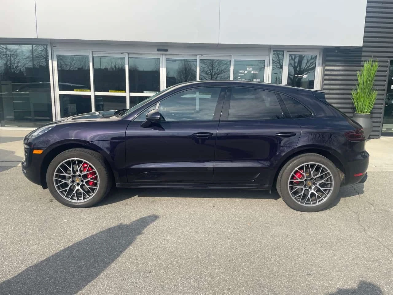 Porsche Macan * GTS * CARFAX * ЦЕНА ДО БГ, снимка 2 - Автомобили и джипове - 54385057