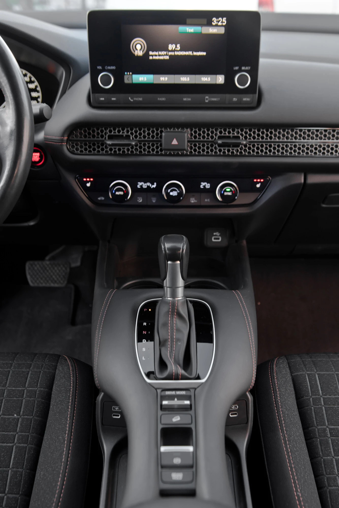 Honda Hr-v Nardo* Full Led* Гаранция, снимка 16 - Автомобили и джипове - 54924773