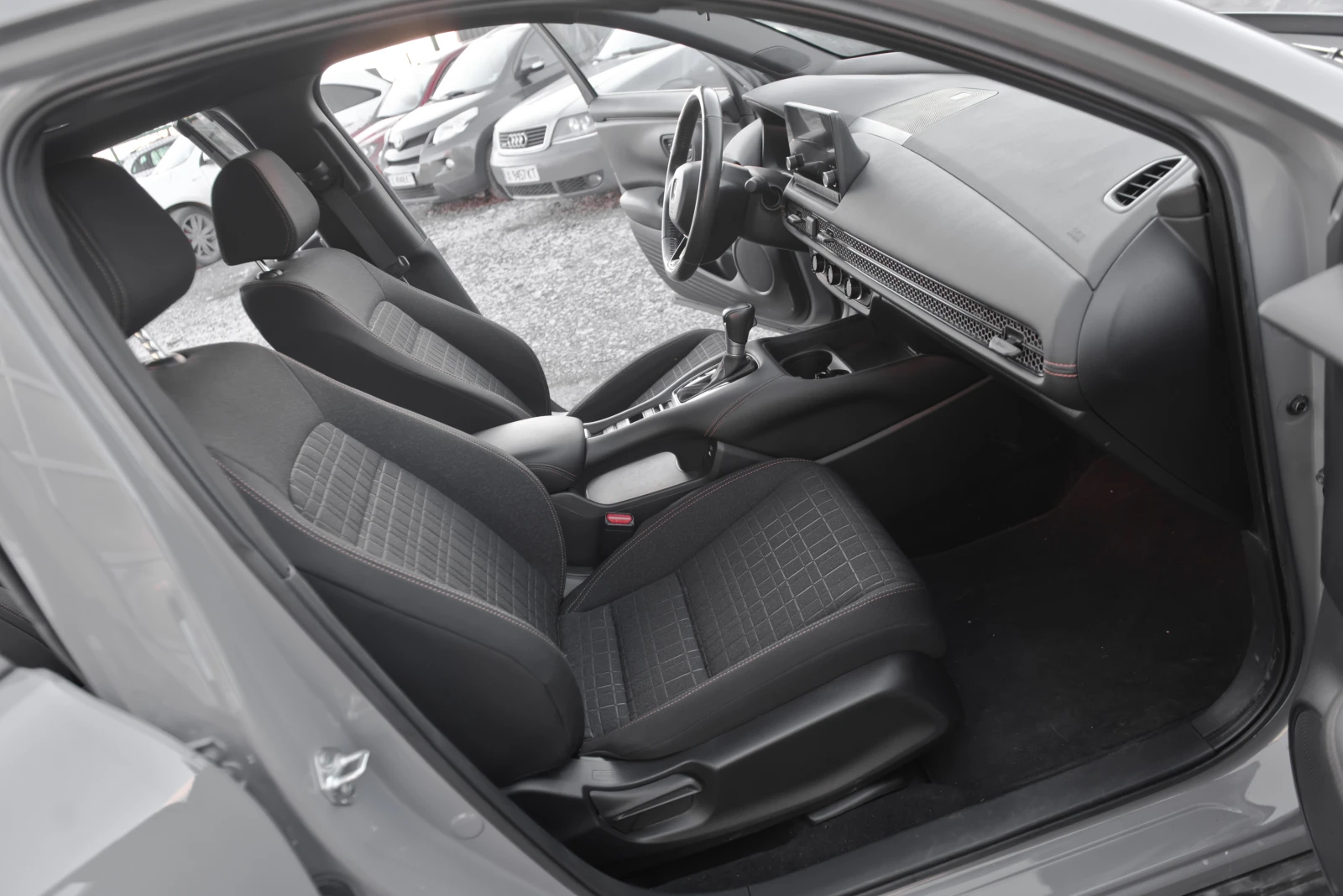 Honda Hr-v Nardo* Full Led* Гаранция, снимка 9 - Автомобили и джипове - 54924773