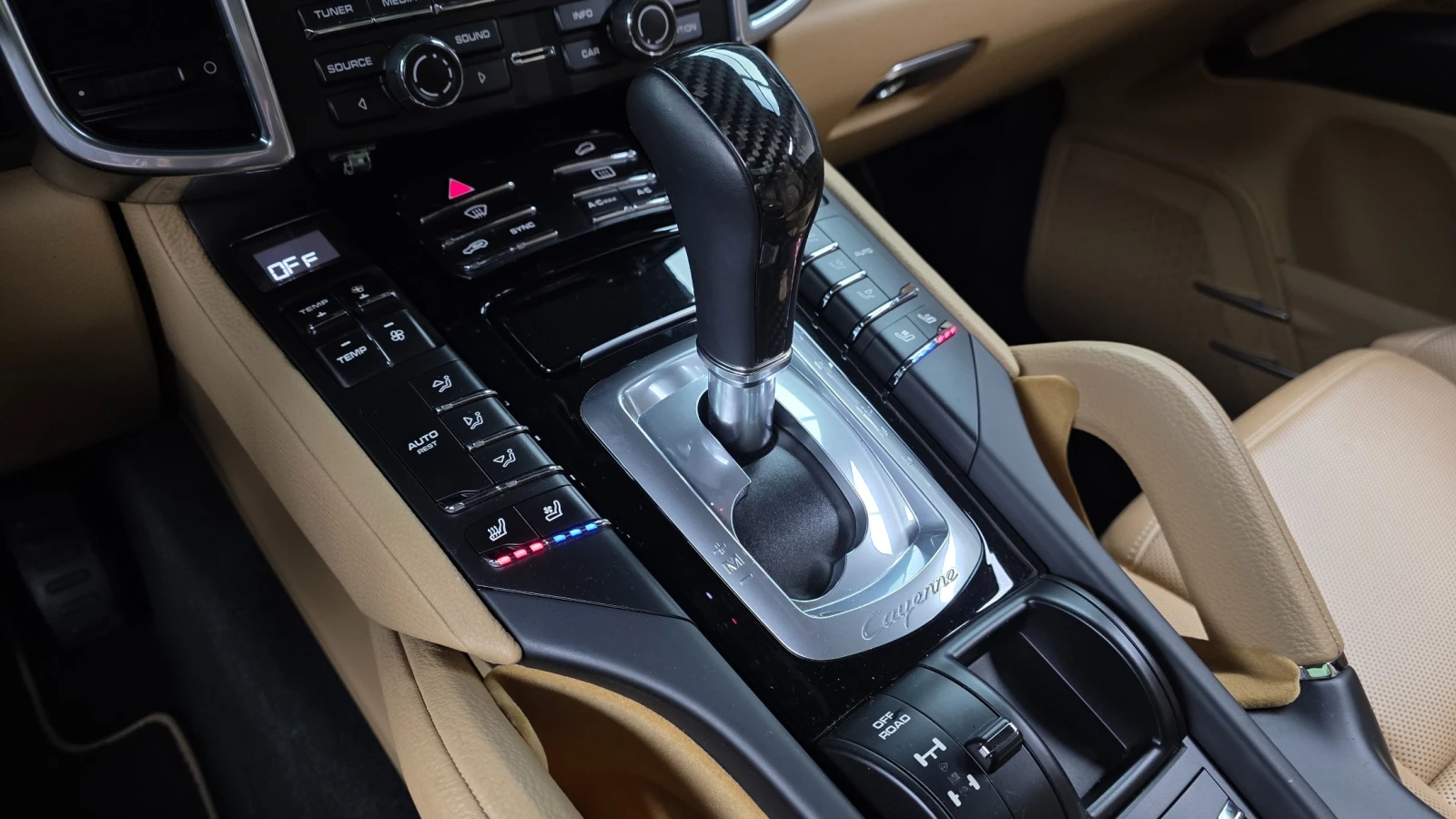 Porsche Cayenne 3.0 Diesel Platinum Edition, снимка 7 - Автомобили и джипове - 55768124