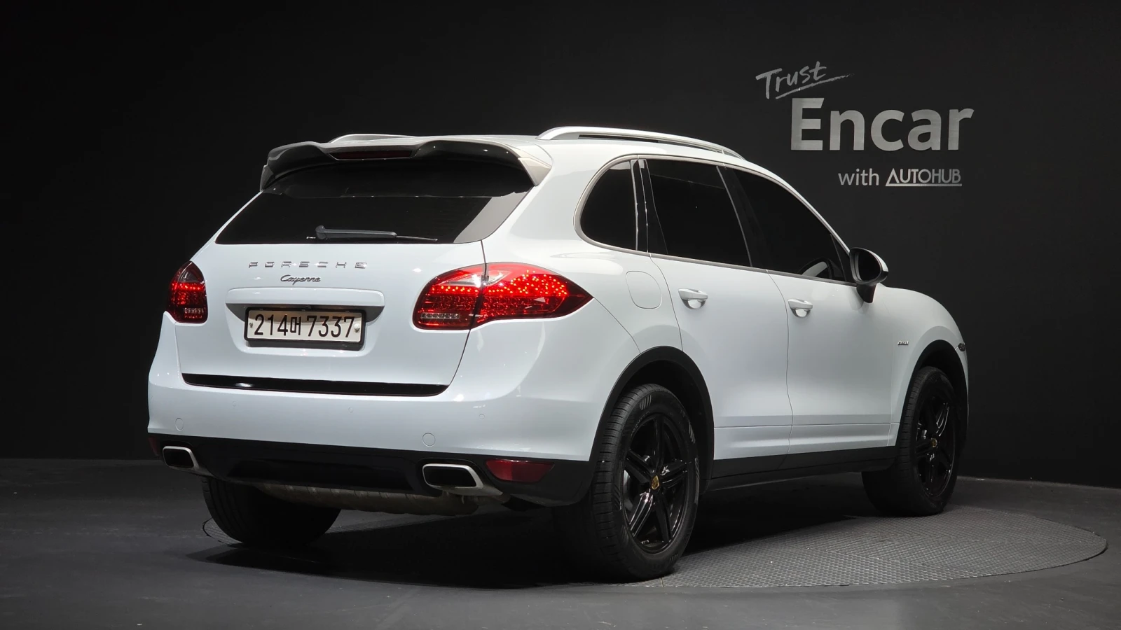 Porsche Cayenne 3.0 Diesel Platinum Edition, снимка 2 - Автомобили и джипове - 55768124