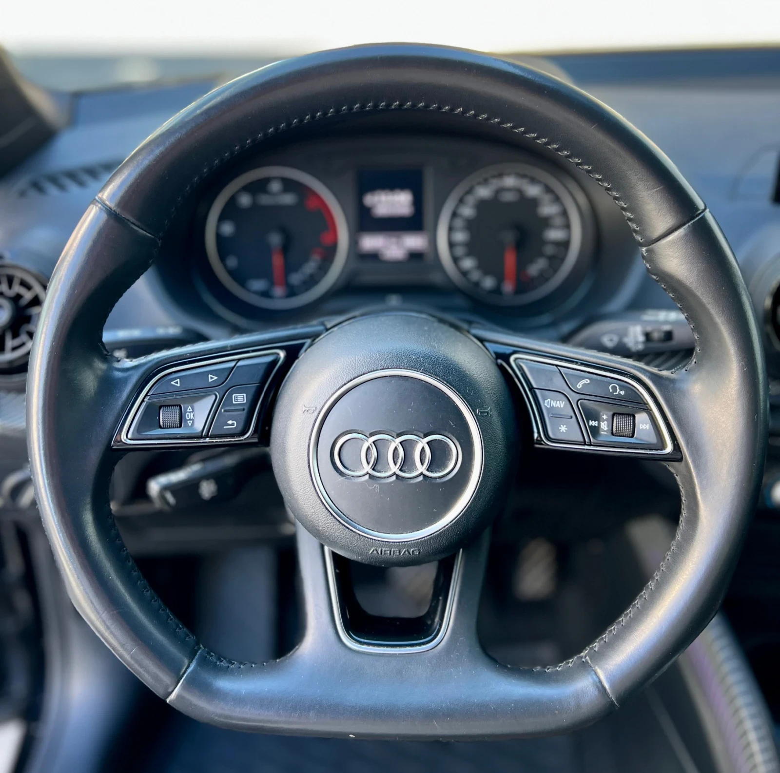 Audi Q2 2.0 Quattro Sline 4x4, снимка 8 - Автомобили и джипове - 56356599