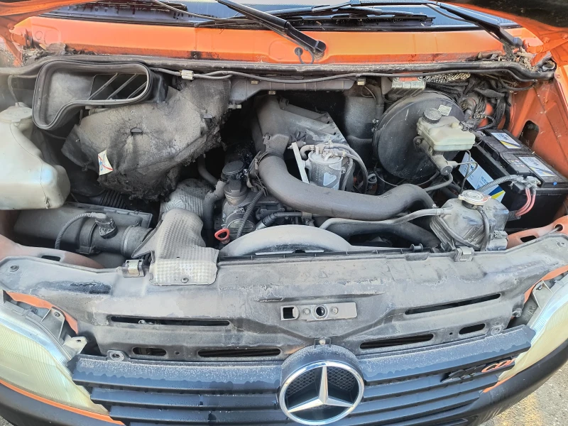 Mercedes-Benz Sprinter 211, снимка 13 - Бусове и автобуси - 52750132