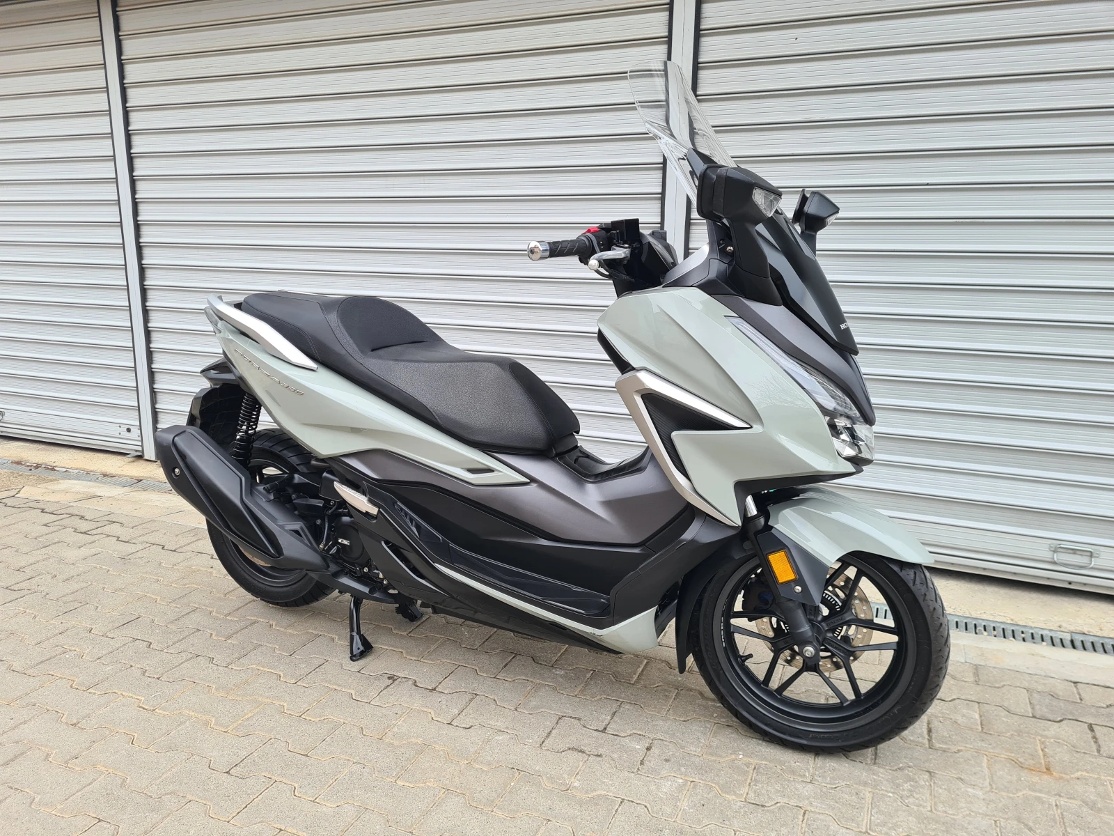 Honda Forza 350i TCS/ABS