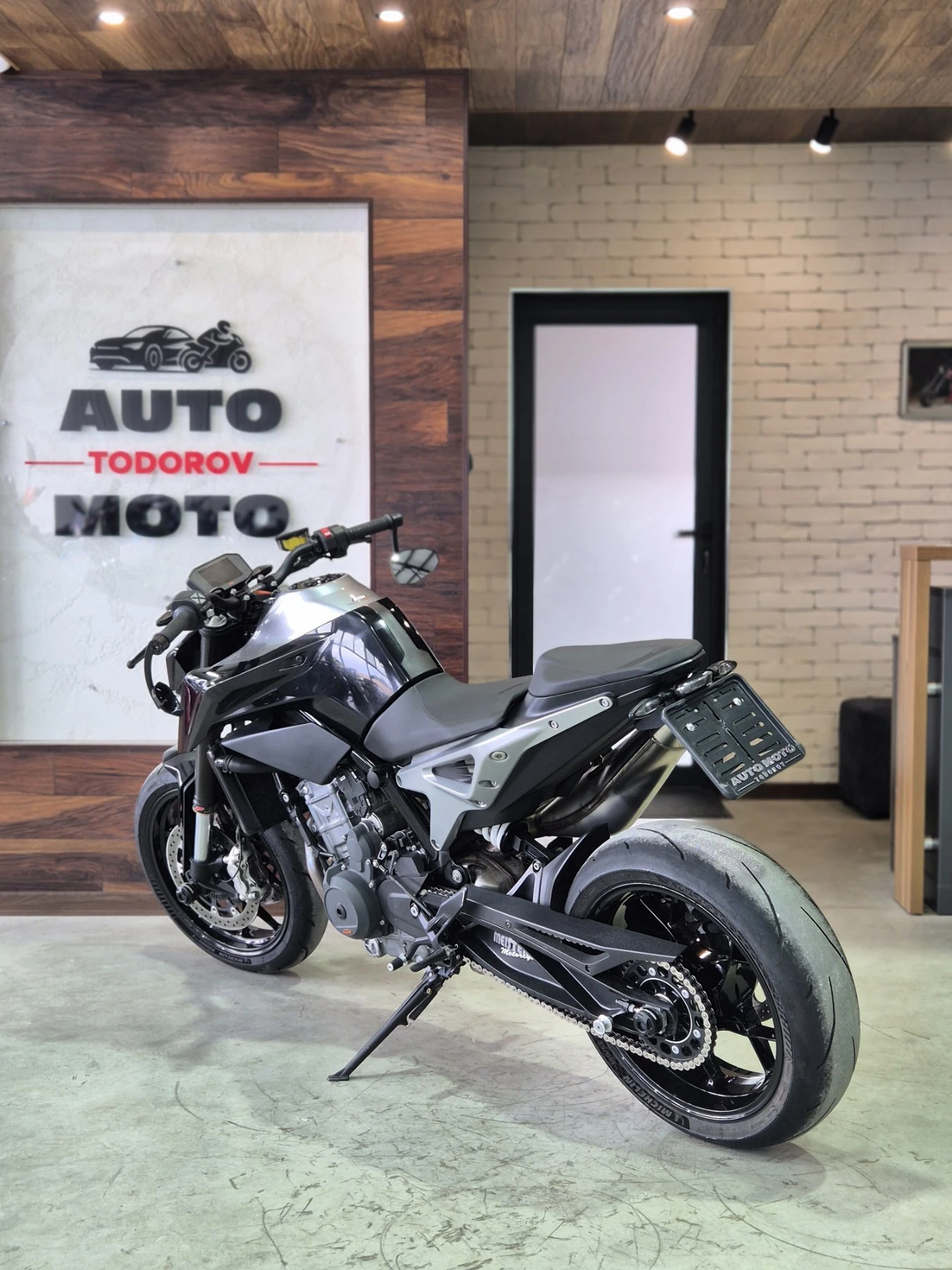 Ktm Duke 790 ABS!! TC!! Нов вност от Швейцария!!, снимка 5 - Мотоциклети и мототехника - 55817431