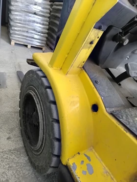   Hyster