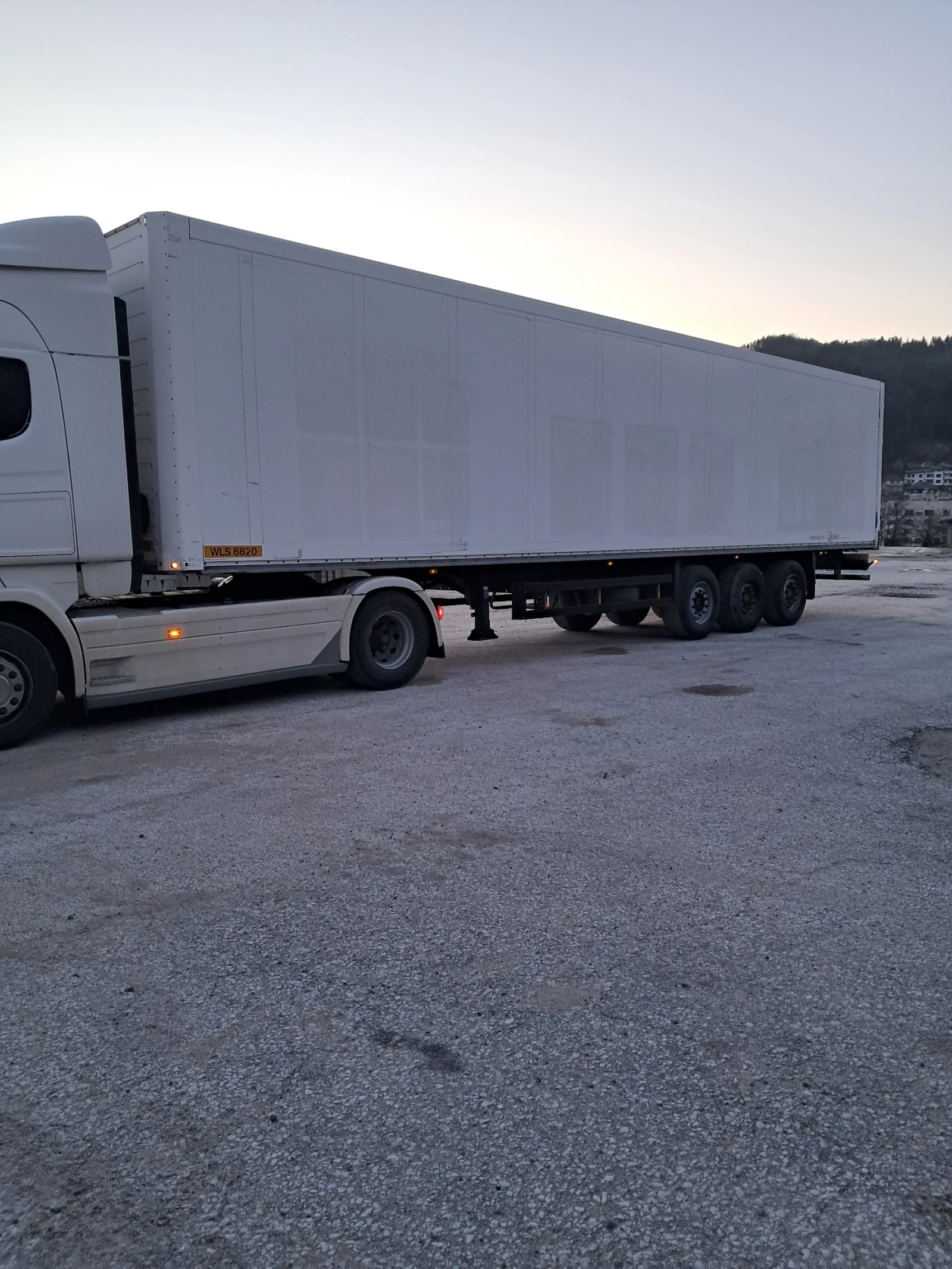 Полуремарке Schmitz, снимка 5 - Ремаркета - 54295433