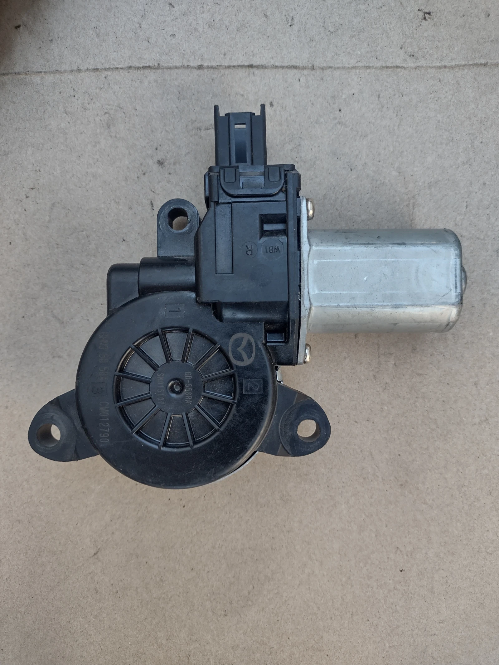 CM012790  GD-558RA  ������� �� ������ / ����� ����� �����  MAZDA 3 (2014-2017)   BHN95858X | Mobile.bg � ����������� 3