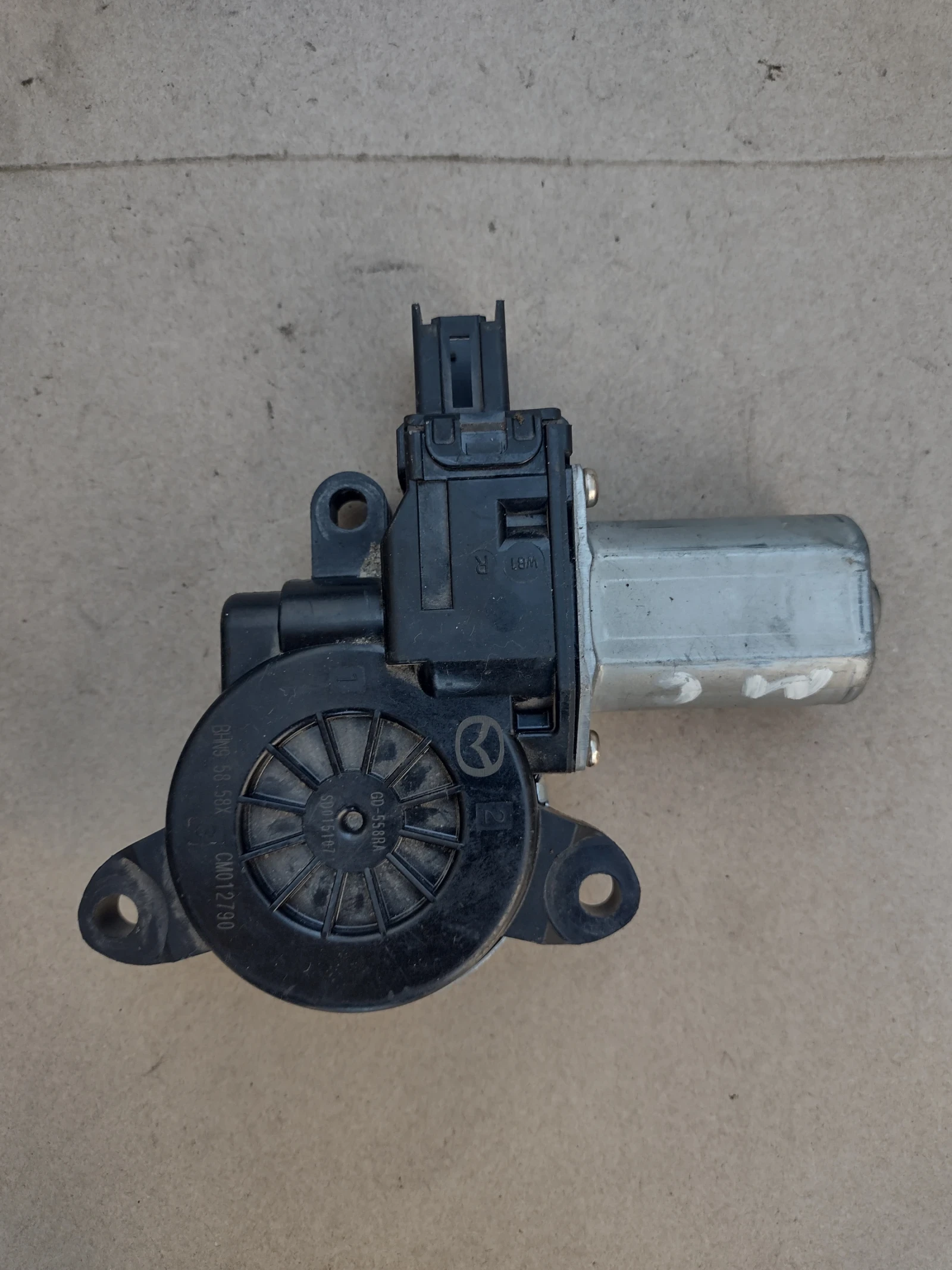 CM012790  GD-558RA  ������� �� ������ / ����� ����� �����  MAZDA 3 (2014-2017)   BHN95858X | Mobile.bg � ����������� 2