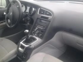 Peugeot 5008 1.6 HDI 8V, снимка 3