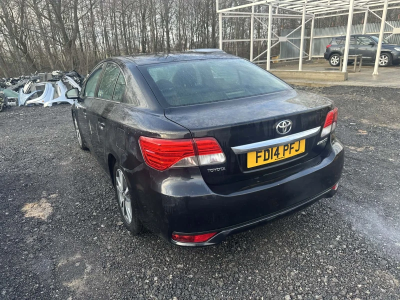 Toyota Avensis 2. 0 D-4D 124 к. с. НА ЧАСТИ, снимка 2 - Автомобили и джипове - 52982386