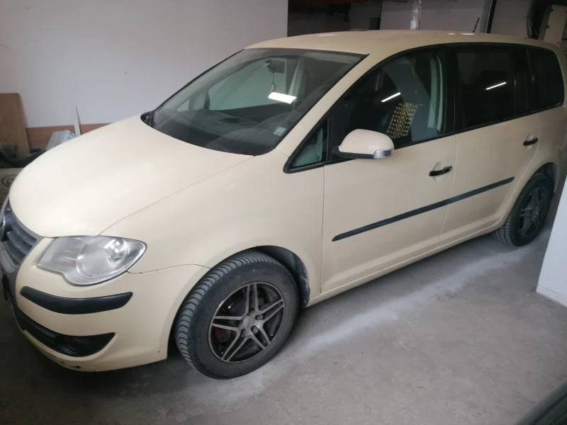 VW Touran, снимка 1 - Автомобили и джипове - 47196388