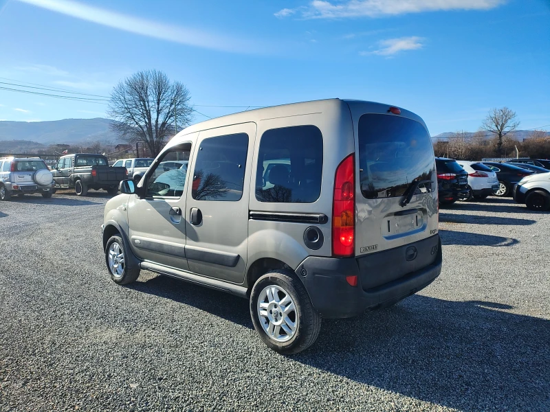 Renault Kangoo 1.9 дизел  4x4, снимка 5 - Автомобили и джипове - 48367200