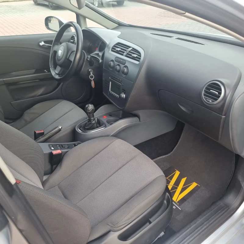 Seat Leon 1.6 , снимка 11 - Автомобили и джипове - 48823083