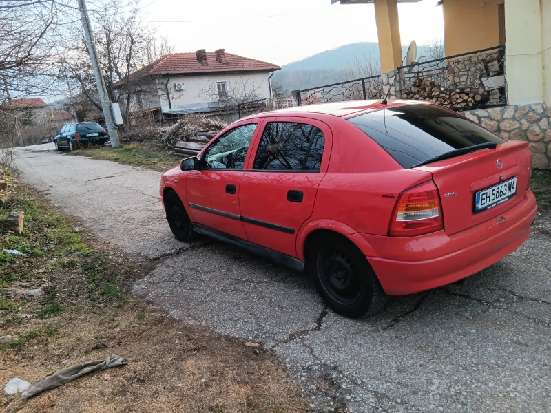 Opel Astra 1.6, снимка 10 - Автомобили и джипове - 48963398