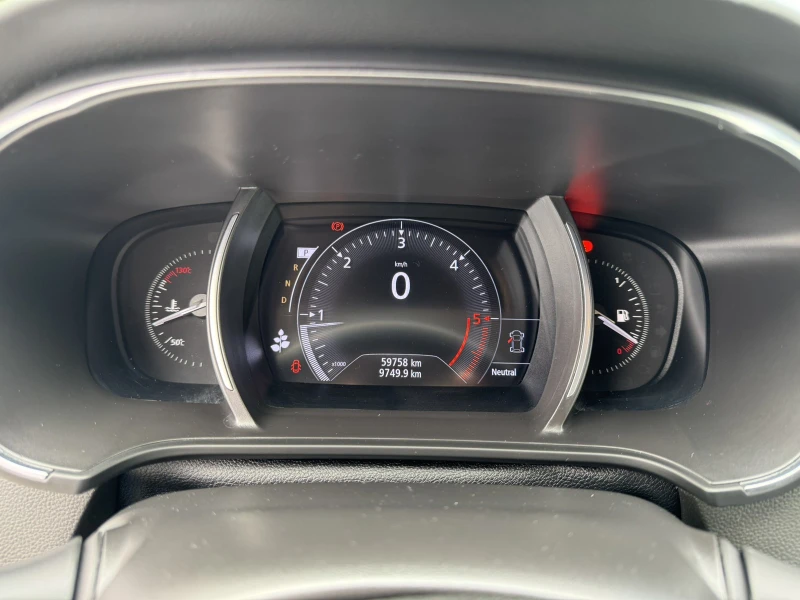 Renault Megane 1.5DCI, снимка 15 - Автомобили и джипове - 50010265