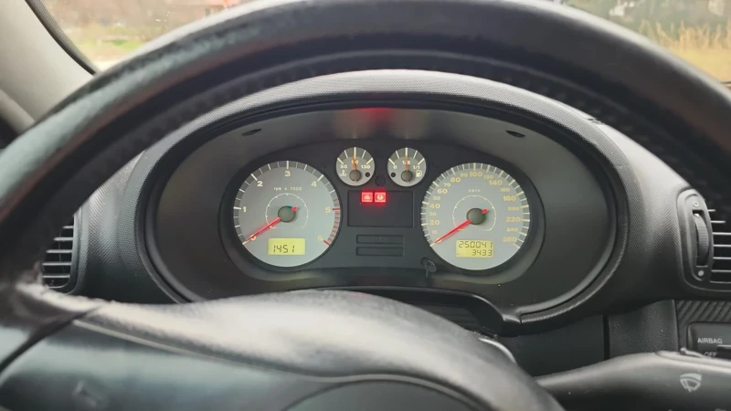 Seat Leon 1.9, снимка 6 - Автомобили и джипове - 52554942