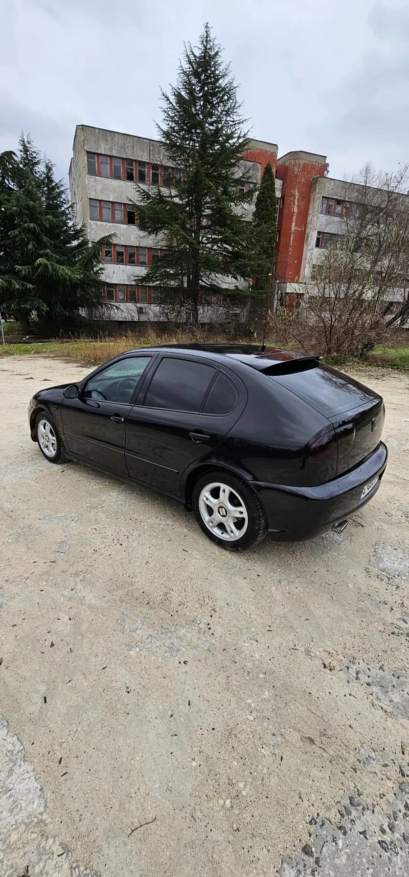 Seat Leon 1.9, снимка 5 - Автомобили и джипове - 52554942