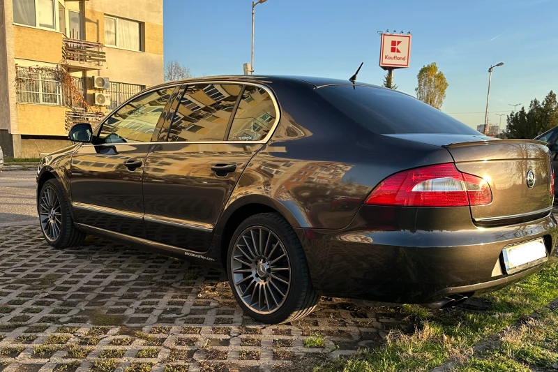 Skoda Superb, снимка 5 - Автомобили и джипове - 52268164