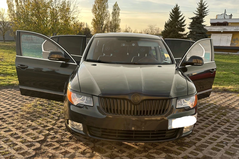 Skoda Superb, снимка 8 - Автомобили и джипове - 52268164