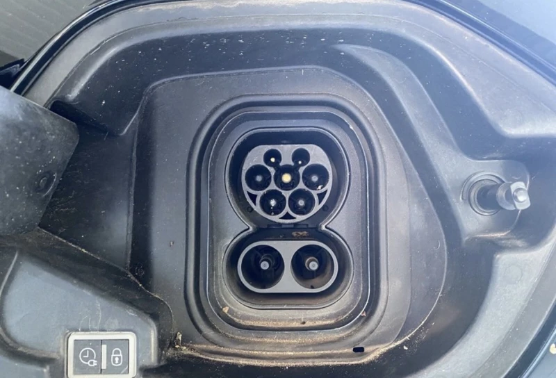 Opel Corsa F e GS line | LED| Klima| HIFi| efH, снимка 13 - Автомобили и джипове - 52693022