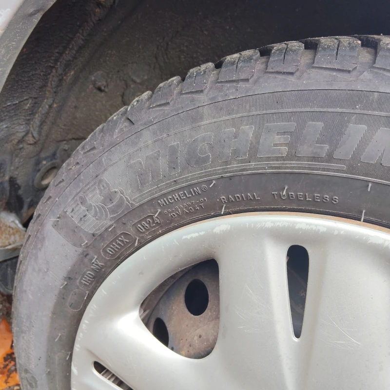 Toyota Avensis, снимка 8 - Автомобили и джипове - 52837765