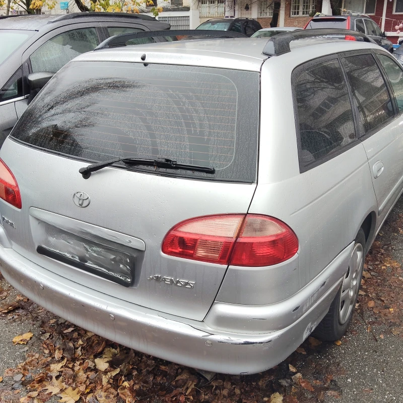 Toyota Avensis, снимка 3 - Автомобили и джипове - 52837765